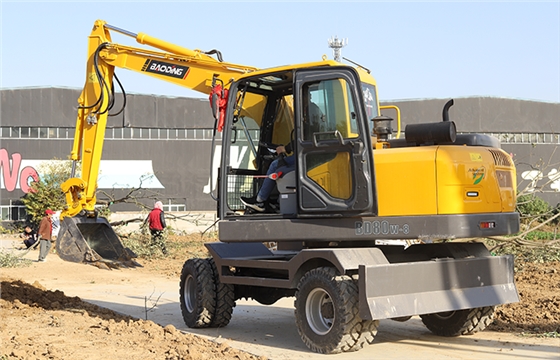 輪式挖掘機 輪式挖掘機