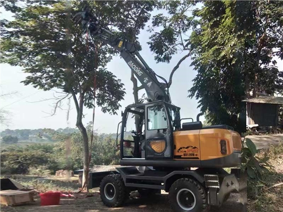 崇左抓木機(jī).jpg 崇左抓木機(jī).jpg