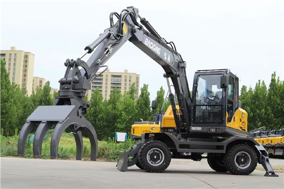 110E抓木機.jpg 110E抓木機.jpg