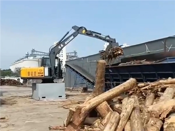 寶鼎固定式電動抓木機(jī).jpg 寶鼎固定式電動抓木機(jī).jpg