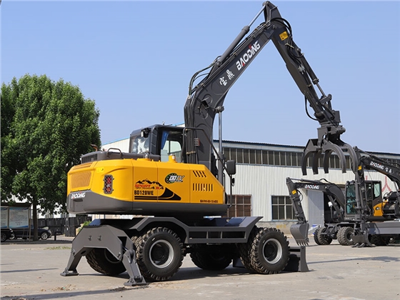 寶鼎BD120WE輪式抓木機.jpg 寶鼎BD120WE輪式抓木機.jpg