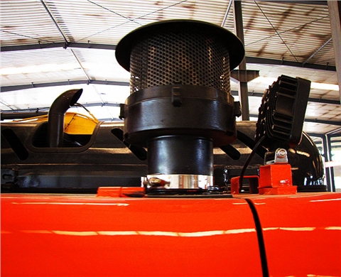 寶鼎BD80W-8輪式抓木機 寶鼎BD80W-8輪式抓木機