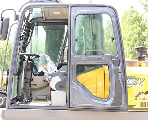 寶鼎BD80輪式挖掘機