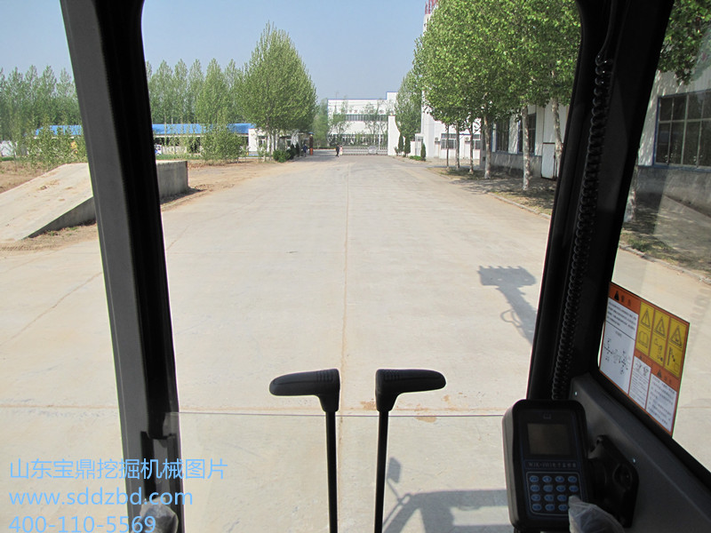 山東寶鼎挖掘機械 山東寶鼎挖掘機械