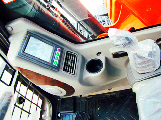 寶鼎150挖掘機(jī)駕駛室