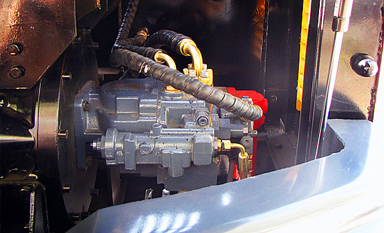 寶鼎90挖掘機(jī)主泵系統(tǒng) 寶鼎90挖掘機(jī)主泵系統(tǒng)