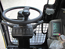 長臂抓草機 長臂抓草機