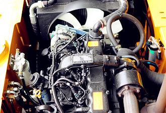 輪式挖掘機(jī)發(fā)動(dòng)機(jī)