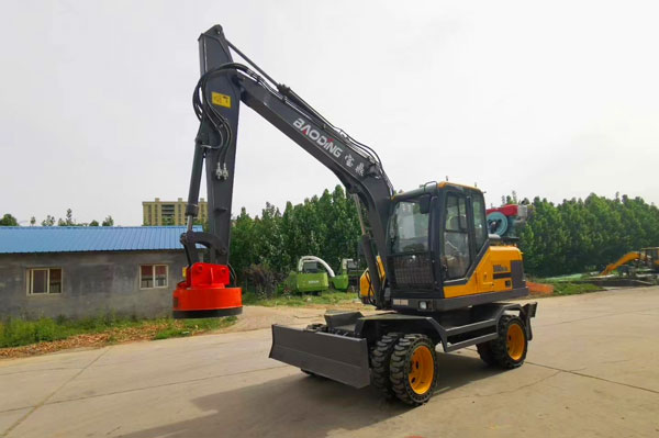 寶鼎輪式挖掘機電磁盤.jpg 寶鼎輪式挖掘機電磁盤.jpg