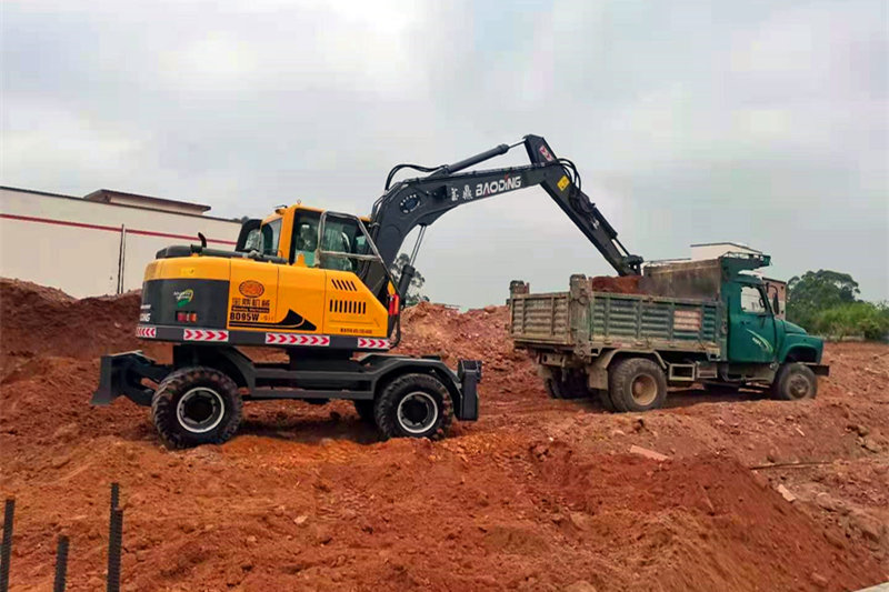 寶鼎輪式挖掘機 寶鼎輪式挖掘機