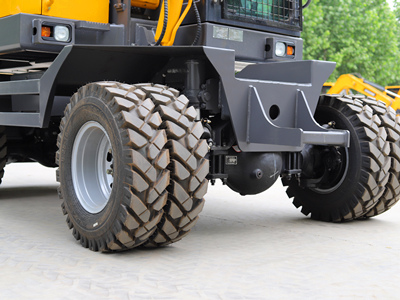 寶鼎小型抓木機 寶鼎小型抓木機