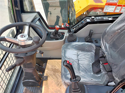 寶鼎小型抓木機 寶鼎小型抓木機