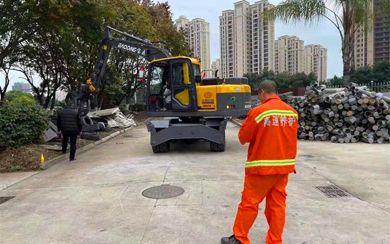 寶鼎95輪式抓木機型號 寶鼎95輪式抓木機型號