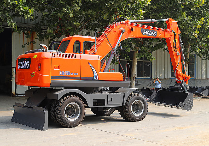 寶鼎150輪式挖掘機 寶鼎150輪式挖掘機