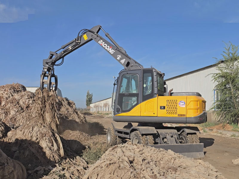 80G抓木機(jī).jpg 80G抓木機(jī).jpg