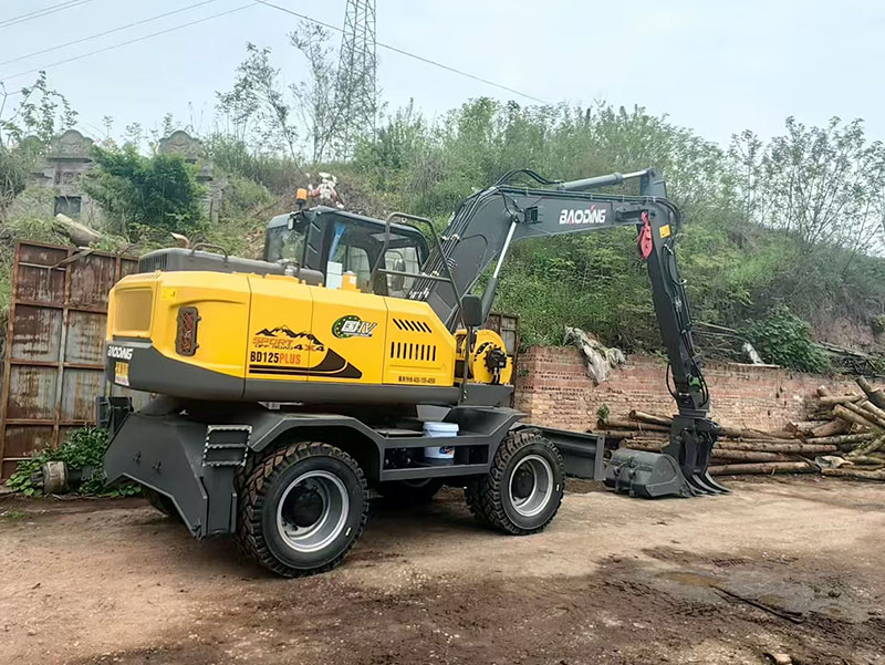 寶鼎BD125plus抓木機(jī).jpg 寶鼎BD125plus抓木機(jī).jpg