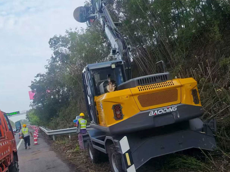 寶鼎綠籬切割機1.jpg 寶鼎綠籬切割機1.jpg