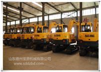 山東寶鼎公司小型挖掘機械存放區