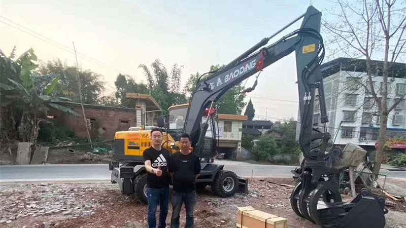 重慶寶鼎抓木機銷售客戶